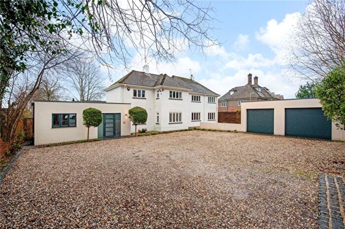 5 Bedroom Detached House For Sale In Chilbolton Avenue, Winchester, Hampshire, SO22
