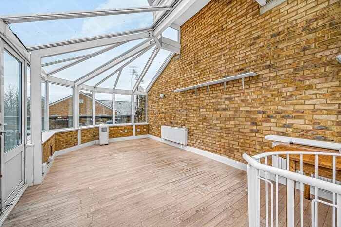 2 Bedroom Flat To Rent In Octagon Court, Rotherhithe Street, SE16