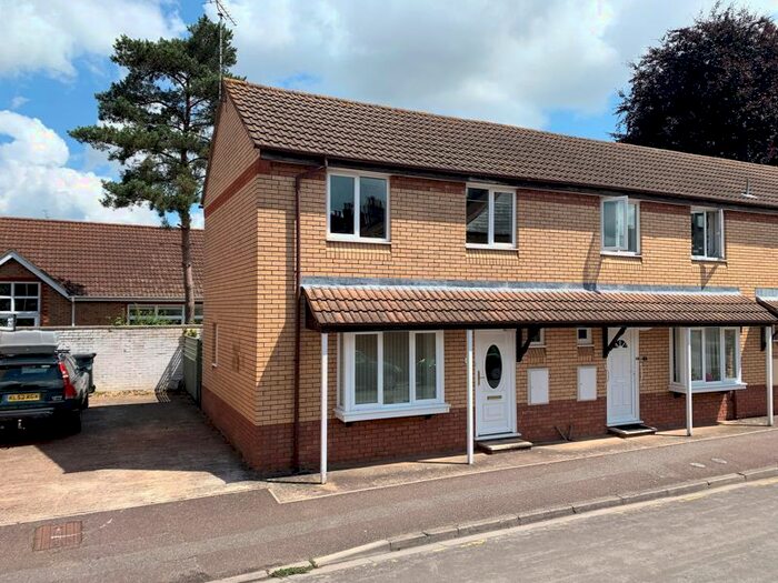 2 Bedroom End Of Terrace House To Rent In Upper Wood Street, Taunton, TA1