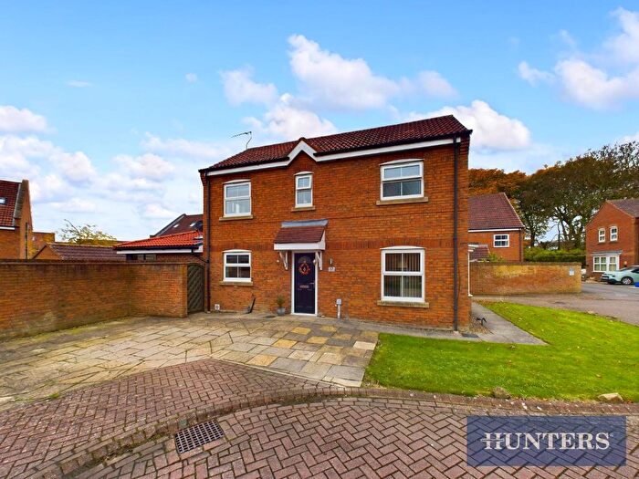 4 Bedroom Detached House For Sale In Willowdale Close, Bridlington, YO16
