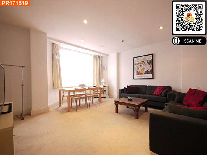 3 Bedroom Flat For Sale In Queensway, London, W2