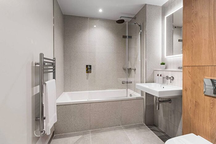 2 Bedroom Flat To Rent In Peard Yard, Webster Road, Bermondsey, London, SE16