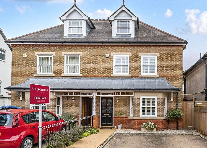 4 Bedroom Semi-Detached House For Sale In Teddington Park, Teddington, TW11