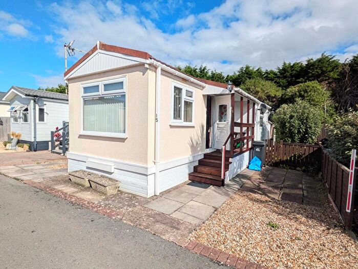 1 Bedroom Mobile/park Home For Sale In Claremont Park, Berrow, Burnham-On-Sea, TA8