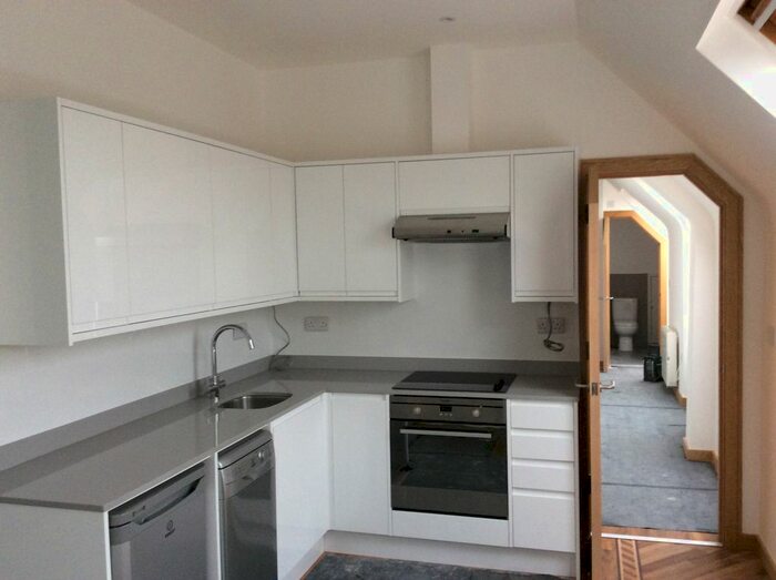 2 Bedroom Flat To Rent In Hornsey Road, London, N7