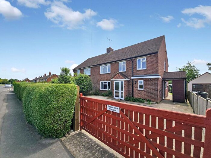 4 Bedroom Semi-Detached House For Sale In Popes Lane, Sturry, CT2