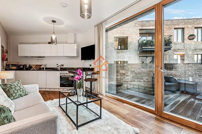 2 Bedroom Flat To Rent In Blessingham House, Shalfleet Drive, London, W10