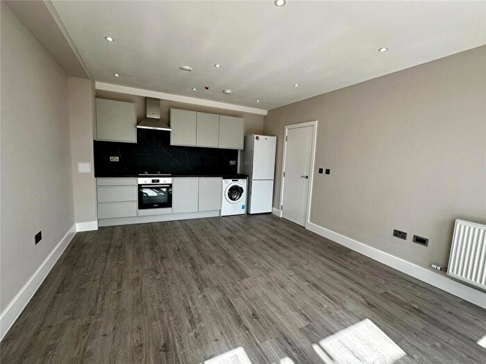 2 Bedroom Apartment To Rent In Friar Street, Reading, Berkshire, RG1