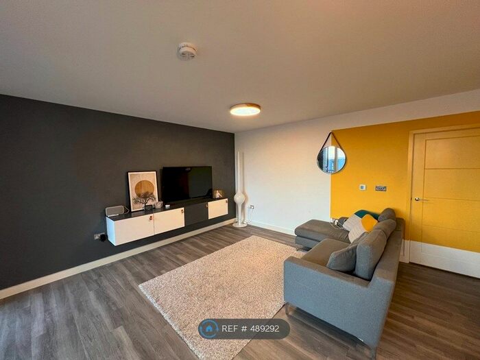 2 Bedroom Flat To Rent In Hyett Court, London, E20