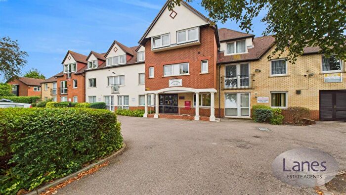 2 Bedroom Retirement Property For Sale In Westwood Court, Village Road, EN1