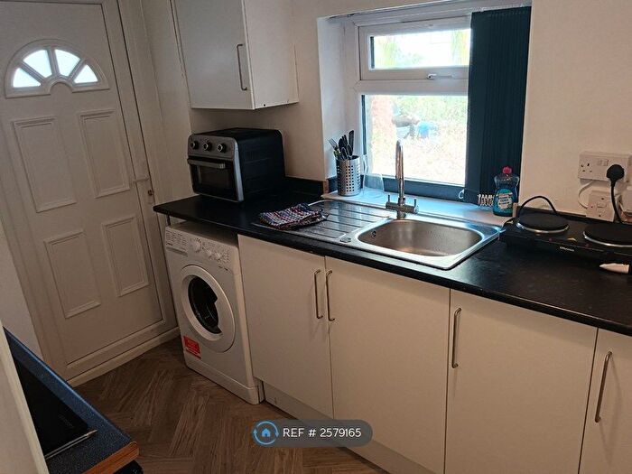 1 Bedroom End Of Terrace House To Rent In Armitage Street, Huddersfield, HD4