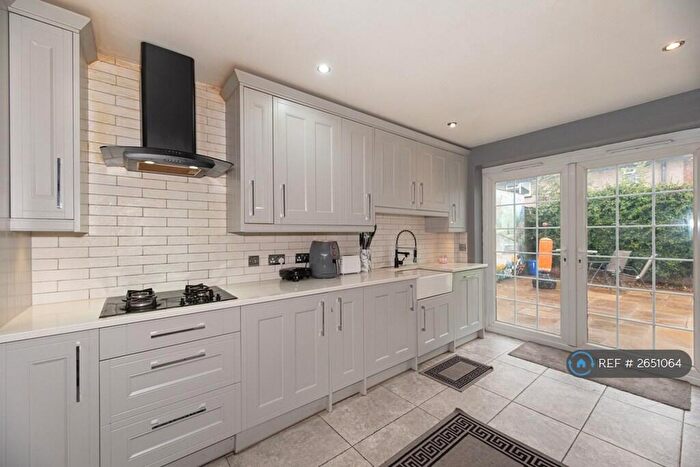 4 Bedroom Semi-Detached House To Rent In Nelson Close, Romford, RM7