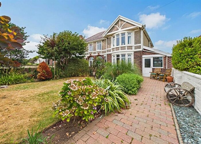 3 Bedroom Semi-Detached House For Sale In Restways, Porthcawl, CF36