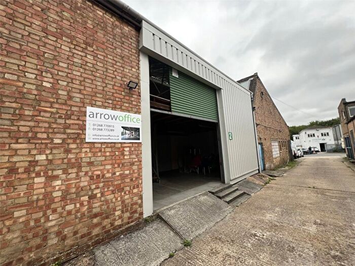 Property To Rent In Brook Road, Rayleigh, Essex, SS6