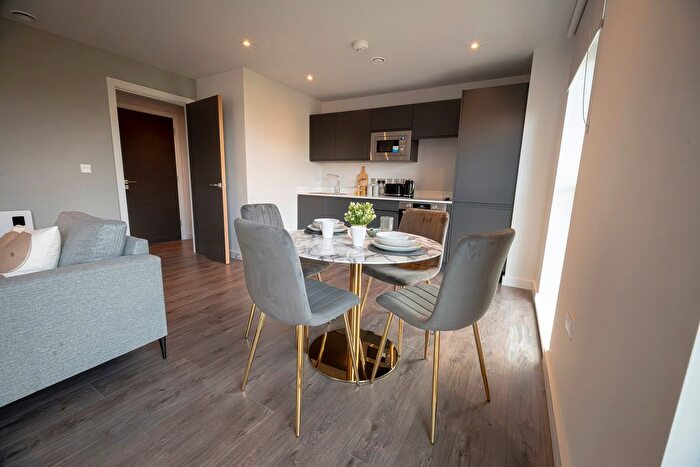 2 Bedroom Flat For Sale In Merchants Wharf, Manchester, M5