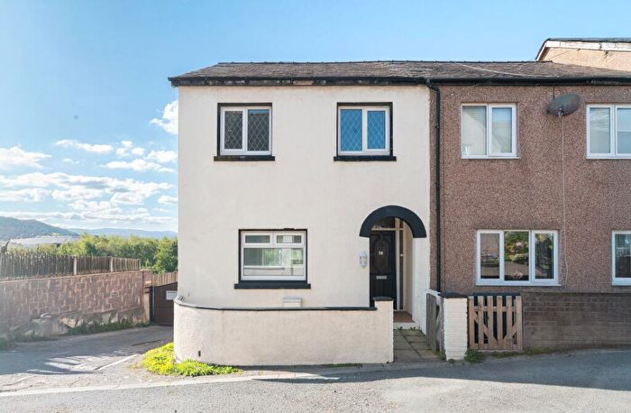 3 Bedroom End Of Terrace House For Sale In Stanley Oak Road, Llandudno Junction, LL31