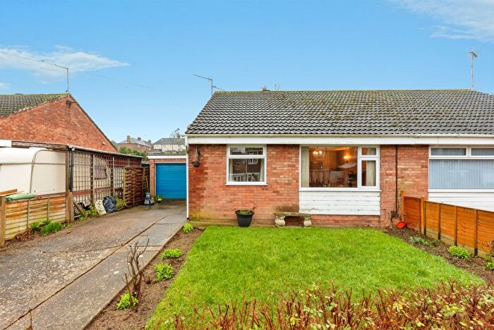 2 Bedroom Semi-Detached Bungalow For Sale In Wroxall Drive, Grantham, NG31