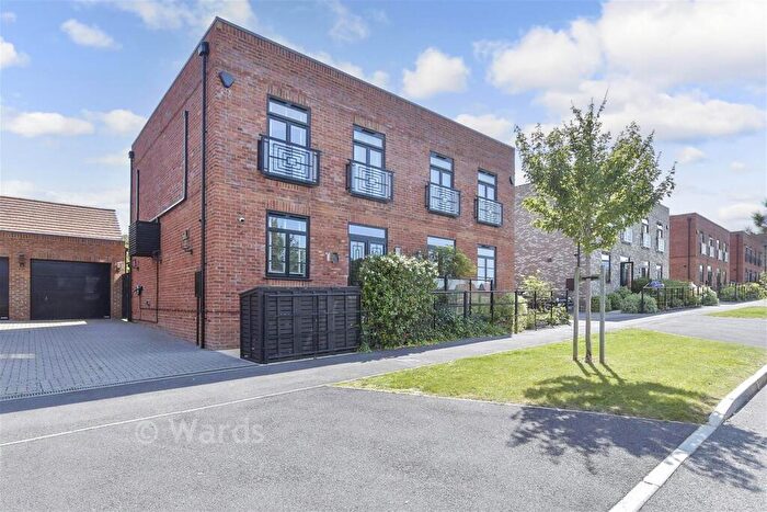 2 Bedroom Semi Detached House For Sale In Broadbank Way, Canterbury, Kent, CT1