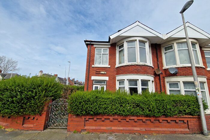 3 Bedroom Semi Detached House For Sale In Campbell Avenue, Blackpool, FY3