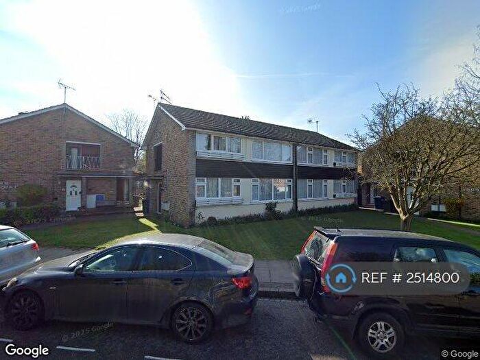 2 Bedroom Maisonette To Rent In Dunbar Court, N12