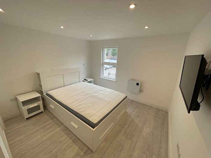 1 Bedroom Flat To Rent In Bridge Street, Caversham, RG4