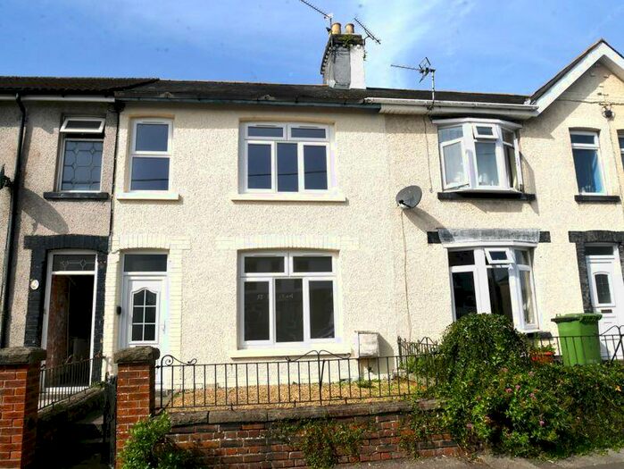 3 Bedroom Terraced House To Rent In Commercial Street, Beddau, CF38