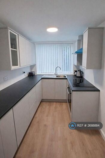 2 Bedroom Semi Detached House To Rent In Fife Avenue, Chadderton, Oldham, OL9