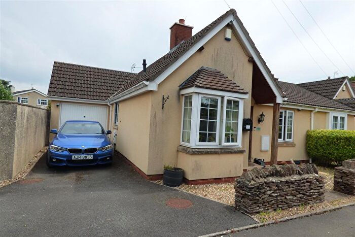 3 Bedroom Semi-Detached Bungalow To Rent In School Road, Frampton Cotterell, Bristol, BS36