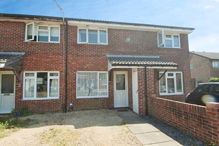 2 Bedroom Terraced House For Sale In Chillerton, Netley Abbey, Southampton, SO31
