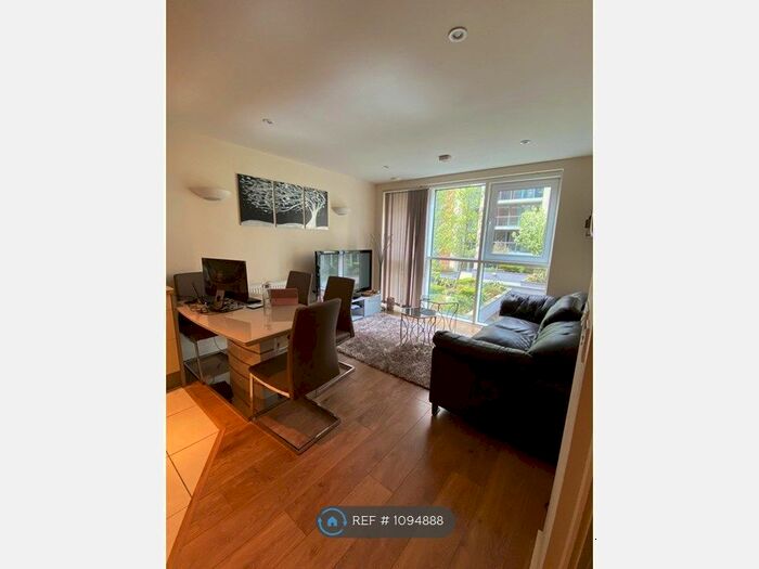 1 Bedroom Flat To Rent In Adriatic Apartments, London, E16