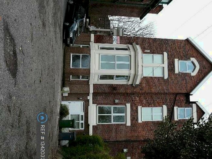 1 Bedroom Flat To Rent In Oxton, Merseyside, CH43