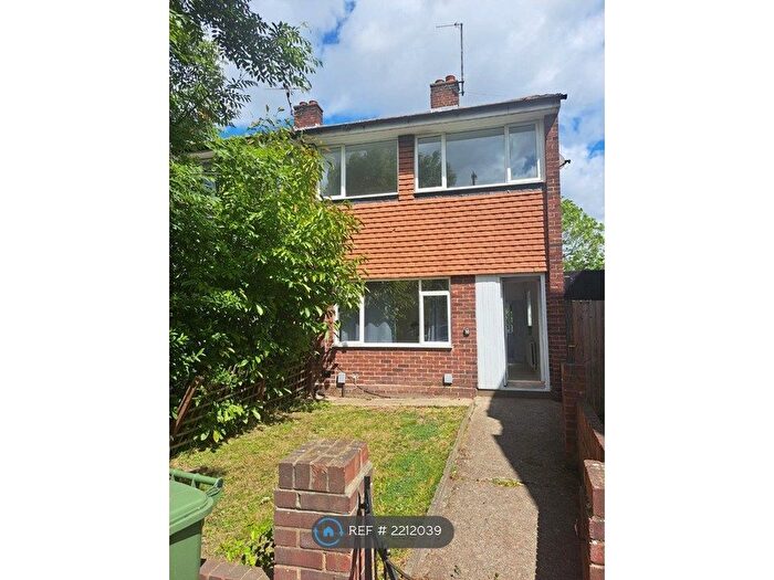 3 Bedroom End Terrace House To Rent In Lower Road, Belvedere, DA17