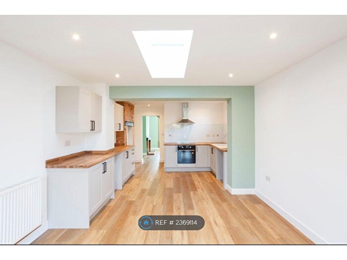 2 Bedroom Semi-Detached House To Rent In Hylands Cottage, Kent, TN26