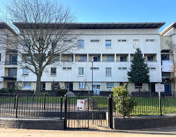 4 Bedroom Maisonette For Sale In The Quarterdeck, Canary Wharf, E14