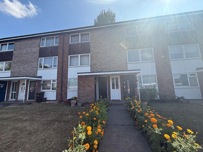2 Bedroom Flat To Rent In Park Close, Tyburn, B24