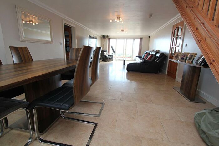 4 Bedroom Detached Bungalow For Sale In South View, Rhoose, CF62