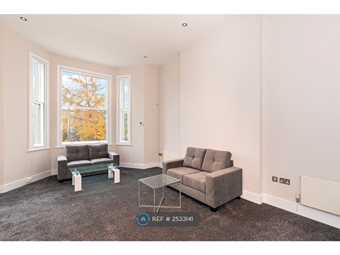 1 Bedroom Flat To Rent In West Cromwell Road, London, SW5