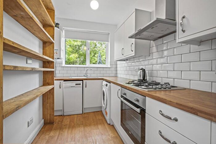 4 Bedroom House To Rent In Westbrook Bank, Sheffield, S11