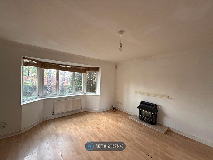 3 Bedroom Semi Detached House To Rent In Cross Brooks, Northampton, NN4