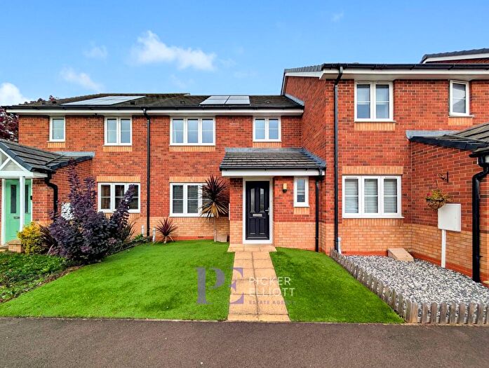 3 Bedroom Terraced House For Sale In St. Francis Close, Hinckley, LE10