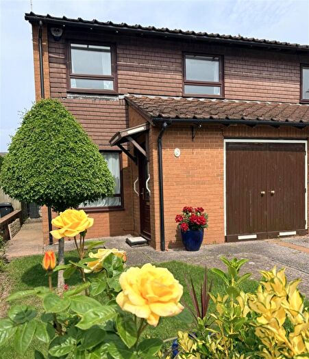 3 Bedroom Semi-Detached House For Sale In Pound Lane, Topsham, EX3