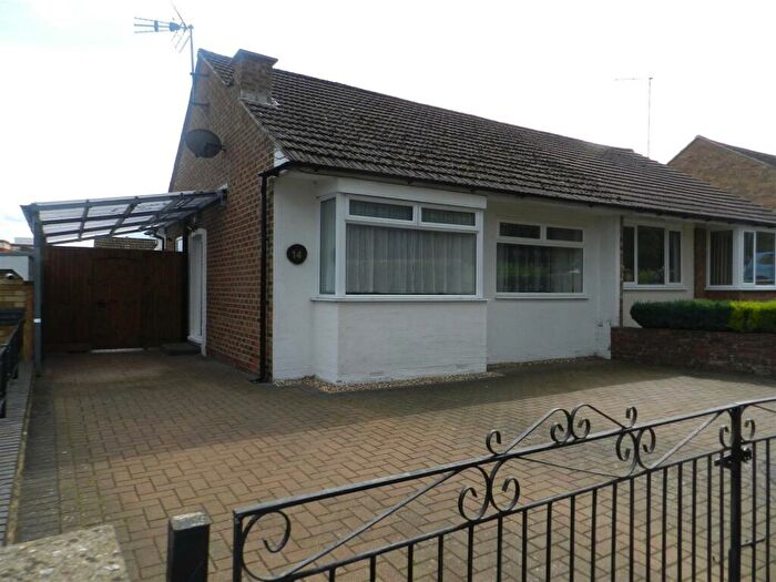 2 Bedroom Bungalow To Rent In Daneholme, NN11