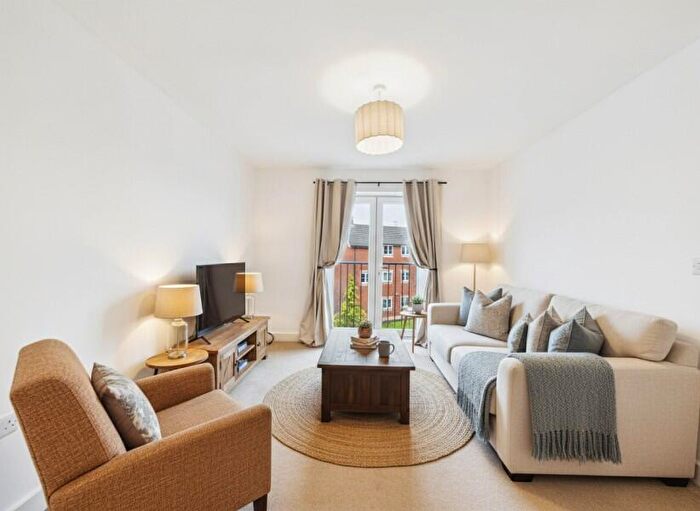 2 Bedroom Apartment To Rent In Lawnhurst Avenue :: Baguley, M23