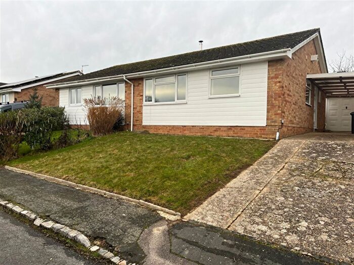 2 Bedroom Semi-Detached Bungalow To Rent In Cleve Close, Framfield, Uckfield, TN22