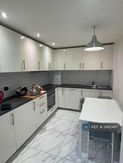 4 Bedroom Flat To Rent In Euston Road, London, NW1