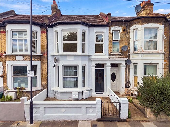 1 Bedroom Flat For Sale In Stanley Road, London, N15