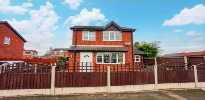 3 Bedroom Property To Rent In Swallow Close, Wednesbury, WS10
