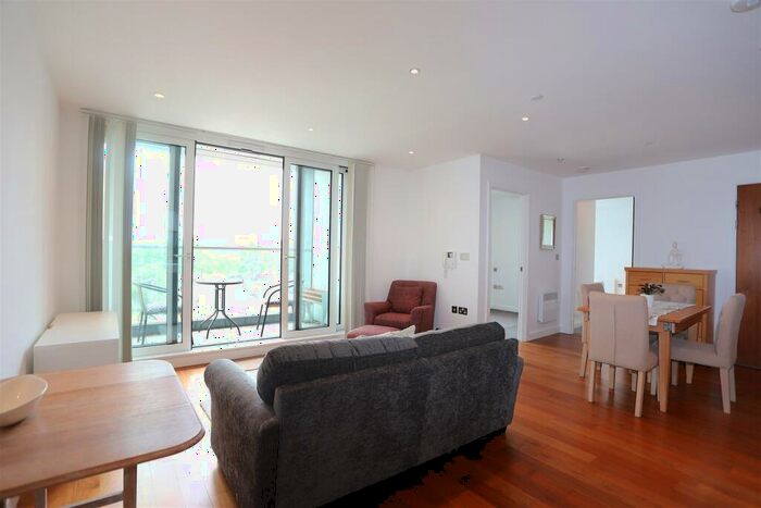 2 Bedroom House To Rent In Milliners Wharf, New Islington, M4
