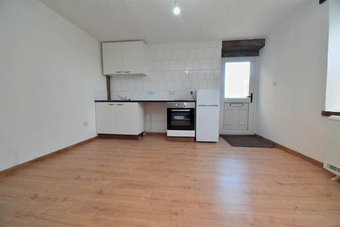 1 Bedroom Cottage To Rent In Cluntergate, Horbury, Wakefield, WF4