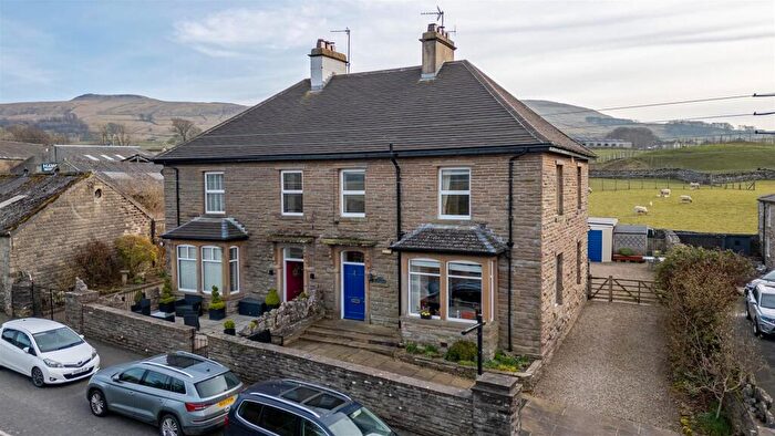 4 Bedroom Semi-Detached House For Sale In Crosby House, Burtersett Road, Hawes, DL8